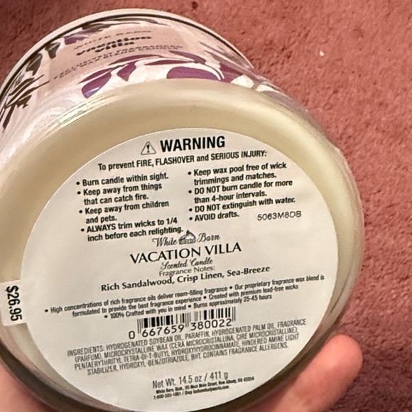 New White Barn Vacation Villa Soy Wax Candle - Lavender and Cream - Picture 4 of 4